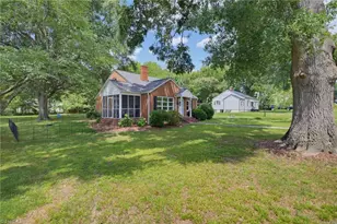 247 Country Club Dr, Eden, NC 27288 - Photo 3