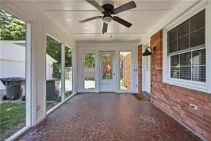 2911 Cornwallis Dr W, Greensboro, NC 27408 - Photo 31