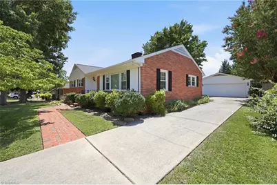 2911 Cornwallis Drive W, Greensboro, NC 27408 - Photo 3
