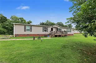 1679 Flat Shoals Rd, King, NC 27021 - Photo 3
