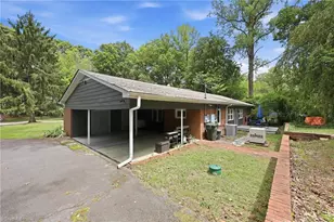 138 Circle Dr, Thomasville, NC 27360 - Photo 9