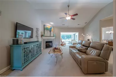 4001 Briarwood Avenue, High Point, NC 27265 - Photo 7