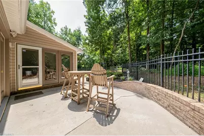 4001 Briarwood Avenue, High Point, NC 27265 - Photo 35
