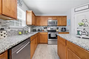 116 W View Dr, Burlington, NC 27215 - Photo 17