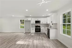 1540 Reynolds Forest Dr, Winston-Salem, NC 27107 - Photo 17