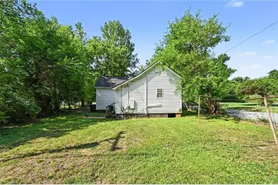 1119 N Park Avenue, Burlington, NC 27217 - Photo 9