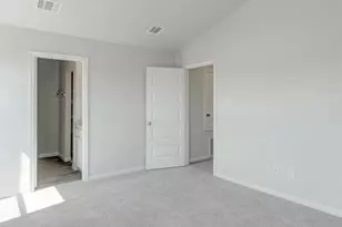 421 Regency Ln, Eden, NC 27288 - Photo 5