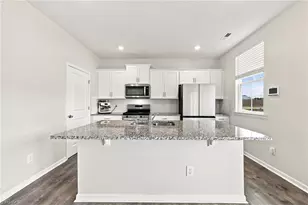 1420 Carisbrooke Dr, Mebane, NC 27302 - Photo 7