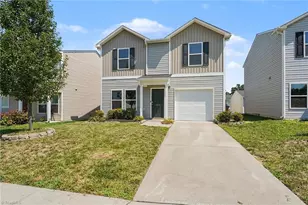 3910 Bellingham Ct, Greensboro, NC 27406 - Photo 3