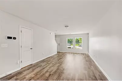 3910 Bellingham Court, Greensboro, NC 27406 - Photo 7