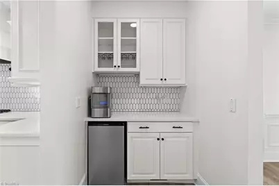 207 Pinnacle Drive, High Point, NC 27265 - Photo 11