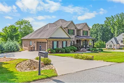 207 Pinnacle Drive, High Point, NC 27265 - Photo 5