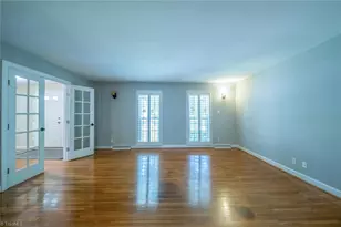 1320 Abingdon Way, Winston-Salem, NC 27106 - Photo 9