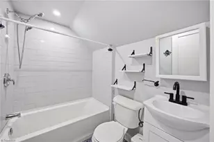 313 Skeet Club Rd, High Point, NC 27265 - Photo 23