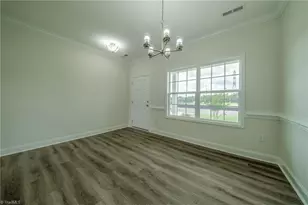 3707 Contimental Sq, Kernersville, NC 27284 - Photo 7