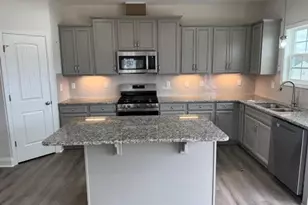 3707 Contimental Sq, Kernersville, NC 27284 - Photo 5