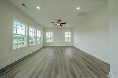 3707 Contimental Square, Kernersville, NC 27284 - Photo 17