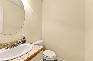 7027 Hill-N-Dale Dr, Kernersville, NC 27284 - Photo 17
