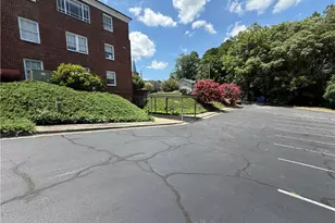 408 8th St, North Wilkesboro, NC 28659 - Photo 3