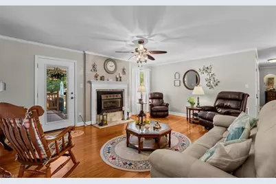 4662 Pineview Drive, Trinity, NC 27370 - Photo 9