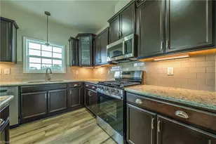 3713 Contimental Sq, Kernersville, NC 27284 - Photo 11