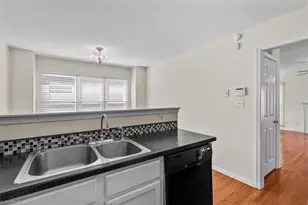 2014 Kildare Woods Dr, Greensboro, NC 27407 - Photo 11