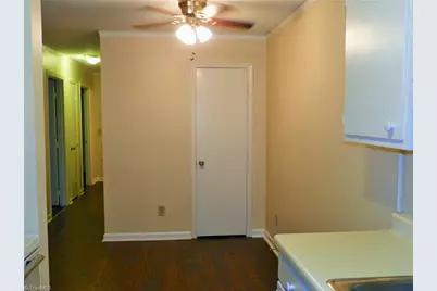 5661 Hornaday Road #F, Greensboro, NC 27409 - Photo 7