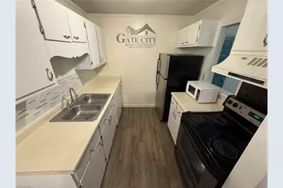5661 Hornaday Road #F, Greensboro, NC 27409 - Photo 3