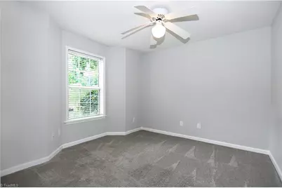 6704 W Friendly Avenue #4D, Greensboro, NC 27410 - Photo 15