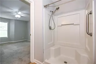 6704 W Friendly Ave, Greensboro, NC 27410 - Photo 25