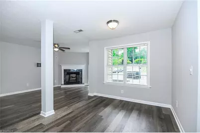6704 W Friendly Avenue #4D, Greensboro, NC 27410 - Photo 9