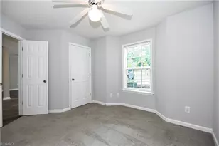 6704 W Friendly Ave, Greensboro, NC 27410 - Photo 17