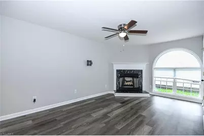 6704 W Friendly Avenue #4D, Greensboro, NC 27410 - Photo 5