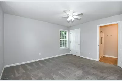 6704 W Friendly Avenue #4D, Greensboro, NC 27410 - Photo 21