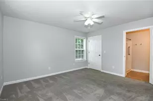 6704 W Friendly Ave, Greensboro, NC 27410 - Photo 21