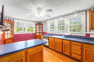 3140 Iris St, Winston-Salem, NC 27107 - Photo 9