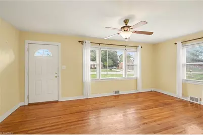 724 Lake Drive, Kernersville, NC 27284 - Photo 3