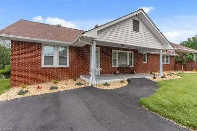 290 Riverview Drive, Sparta, NC 28675 - Photo 3