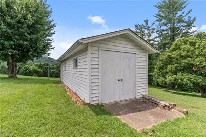 290 Riverview Drive, Sparta, NC 28675 - Photo 13