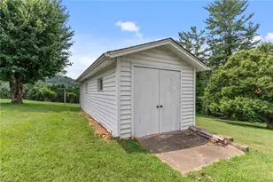 290 Riverview Dr, Sparta, NC 28675 - Photo 13