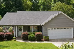 2109 Priya St, Thomasville, NC 27360 - Photo 3