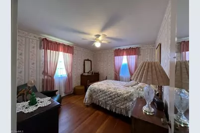 4445 E Pine Street, Mount Airy, NC 27030 - Photo 13