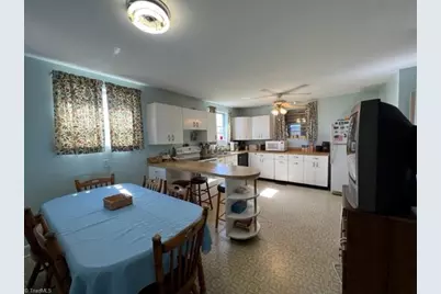 4445 E Pine Street, Mount Airy, NC 27030 - Photo 11
