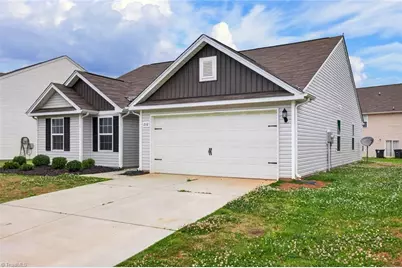 2112 Briar Run Drive, Greensboro, NC 27405 - Photo 3