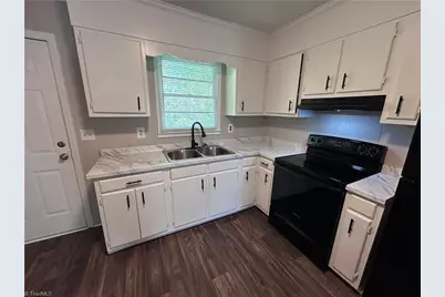 115 Cox Avenue #D, Thomasville, NC 27360 - Photo 5