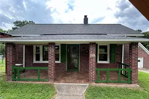 435 Lawrence St, Eden, NC 27288 - Photo 1