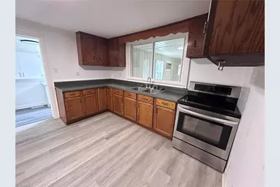 435 Lawrence Street, Eden, NC 27288 - Photo 7