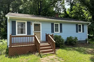 4403 Edgemore Rd, Greensboro, NC 27455 - Photo 3