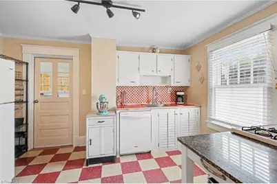 1613 Morton Street, Greensboro, NC 27403 - Photo 11