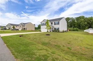 174 Culloden Dr, Mocksville, NC 27028 - Photo 5